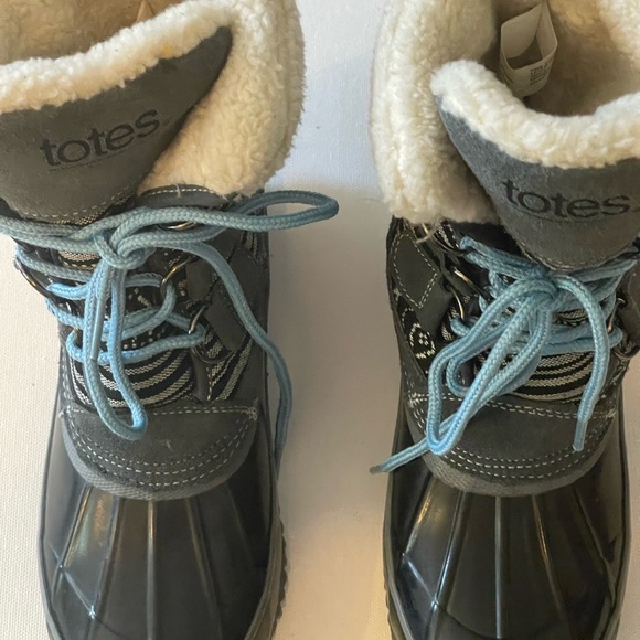 Totes Leslie women’s winter duck boots - Picture 2 of 9